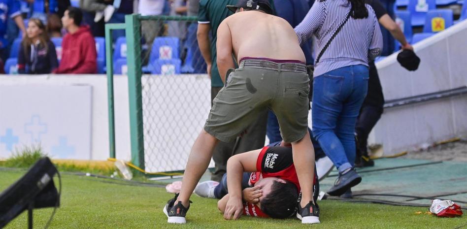 Fiscalía de Querétaro cita a declarar a funcionarios y empresarios por riña en el Estadio La Corregidora