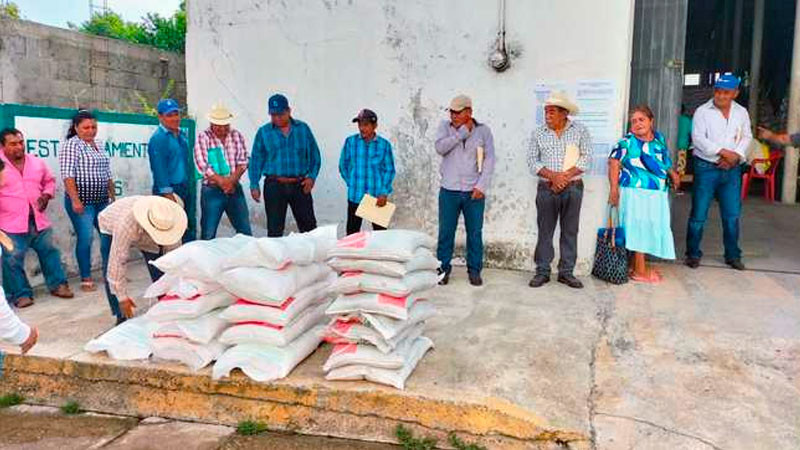 Arranca entrega de fertilizante gratuito en Tabasco