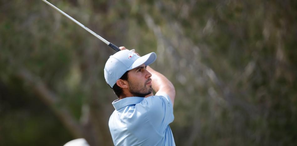 Álvaro Ortiz, líder en El Jaguar Golf Open