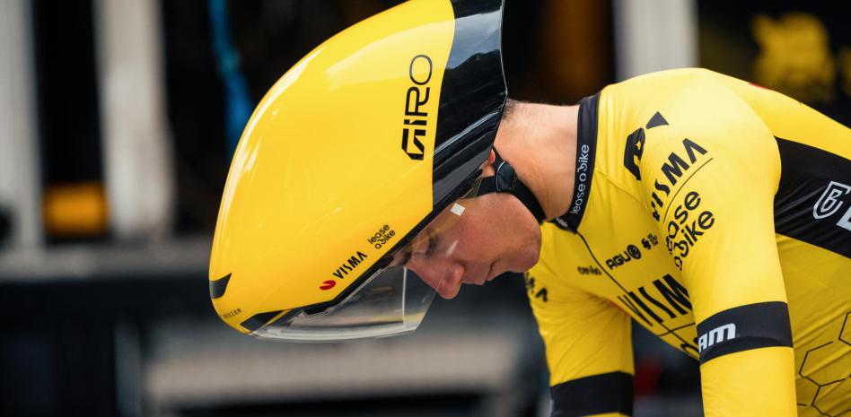 La UCI aprueba el casco “futurista” del Visma al menos por un año