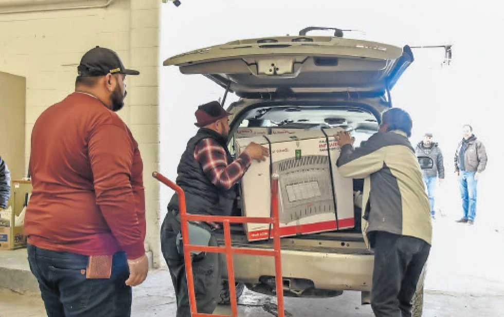 Inicia entrega de calentones para escuelas