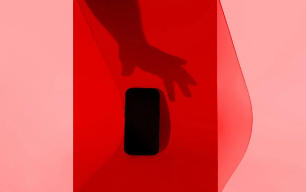 La pornografía es un ejemplo donde la libertad para los adultos se convierte en crueldad hacia los niños