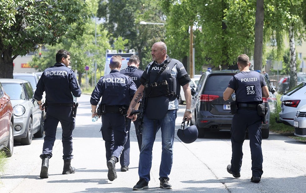 Nueve muertos y 12 heridos en tiroteo en escuela de Austria